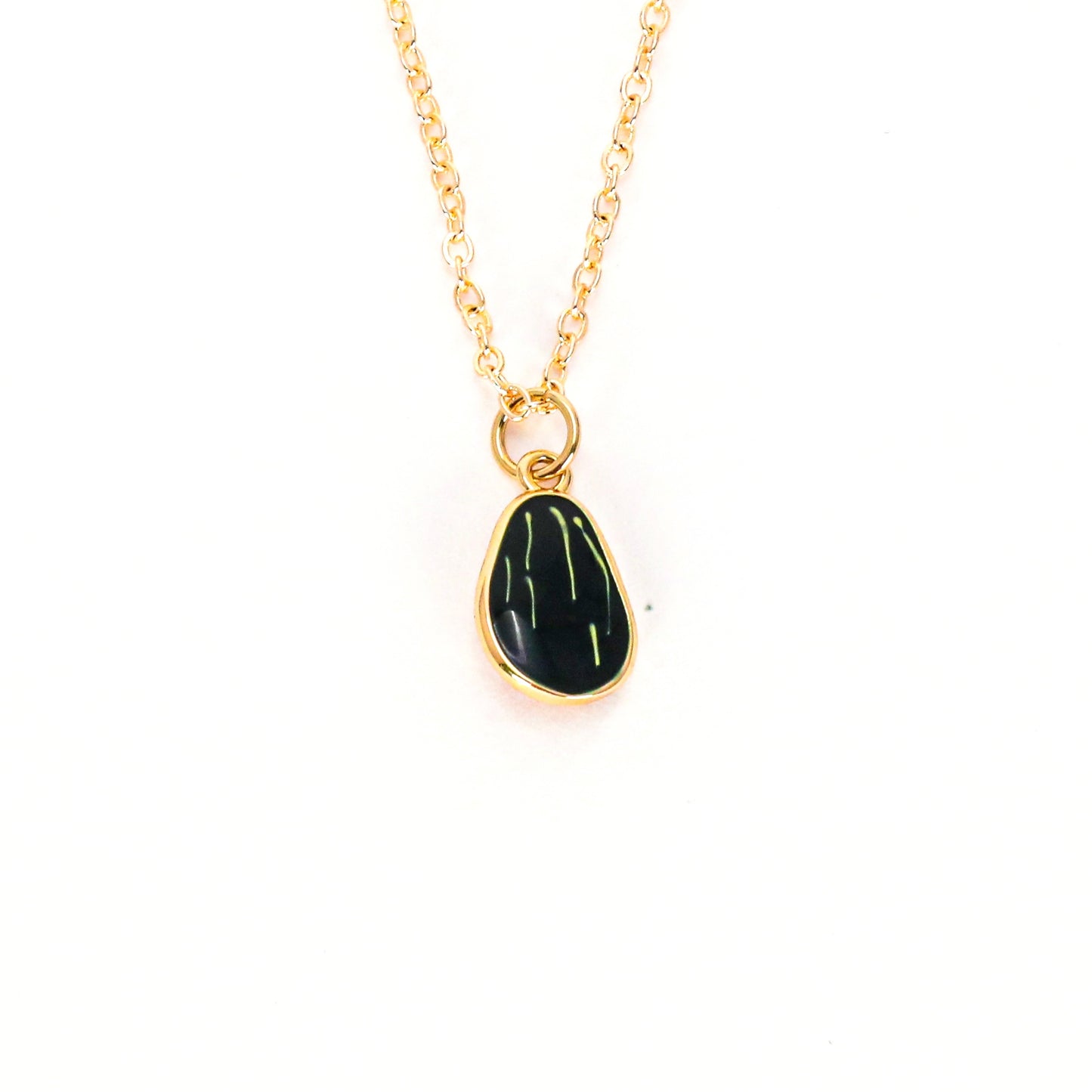 Collier ras du cou avocat